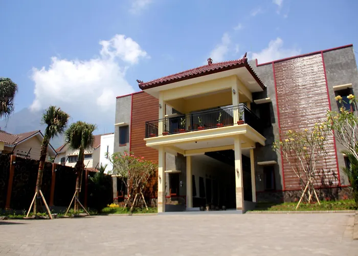 Baliku Guesthouse Malang