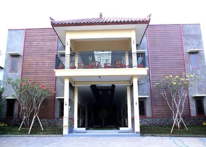 Baliku Guesthouse Malang